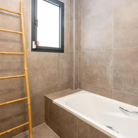 Luxury Stunning Seaview Bs 3104 דירה *